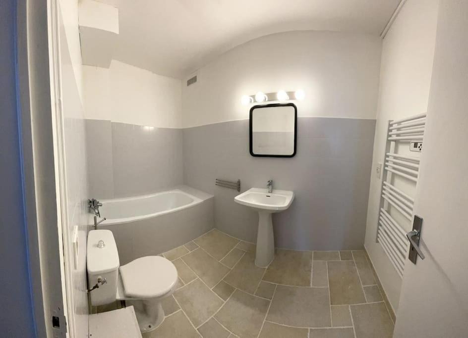 Photo of Bathroom in Coudoux