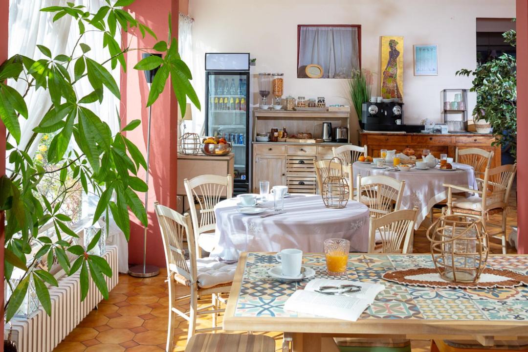 Photo of Livingroom in Istres
