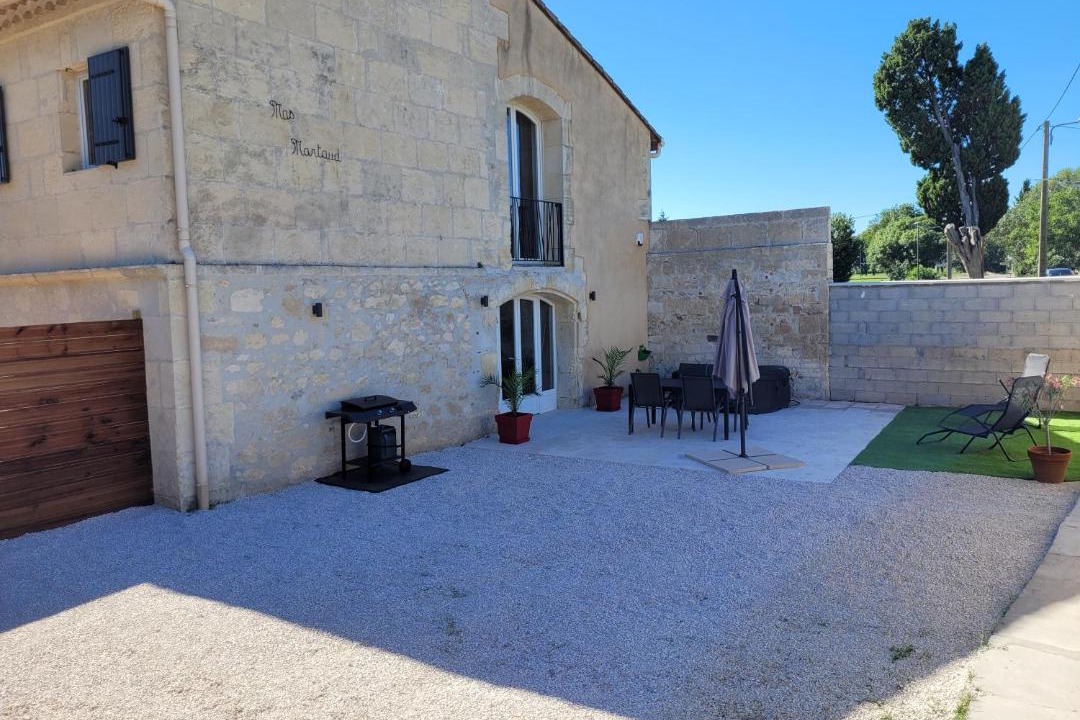 Photo of Others in Raphele-les-Arles