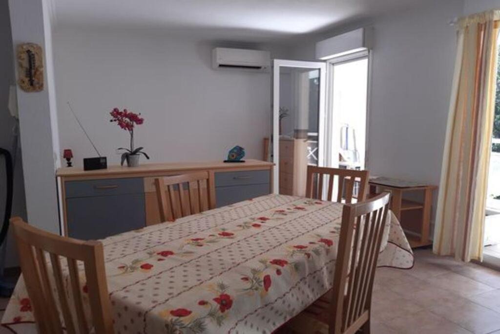 Photo of Bedroom in Mandelieu-La-Napoule