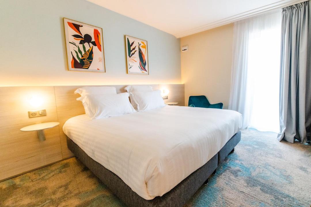 Photo of Bedroom in Mandelieu-La-Napoule