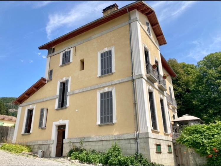 Photo of Others in Annot