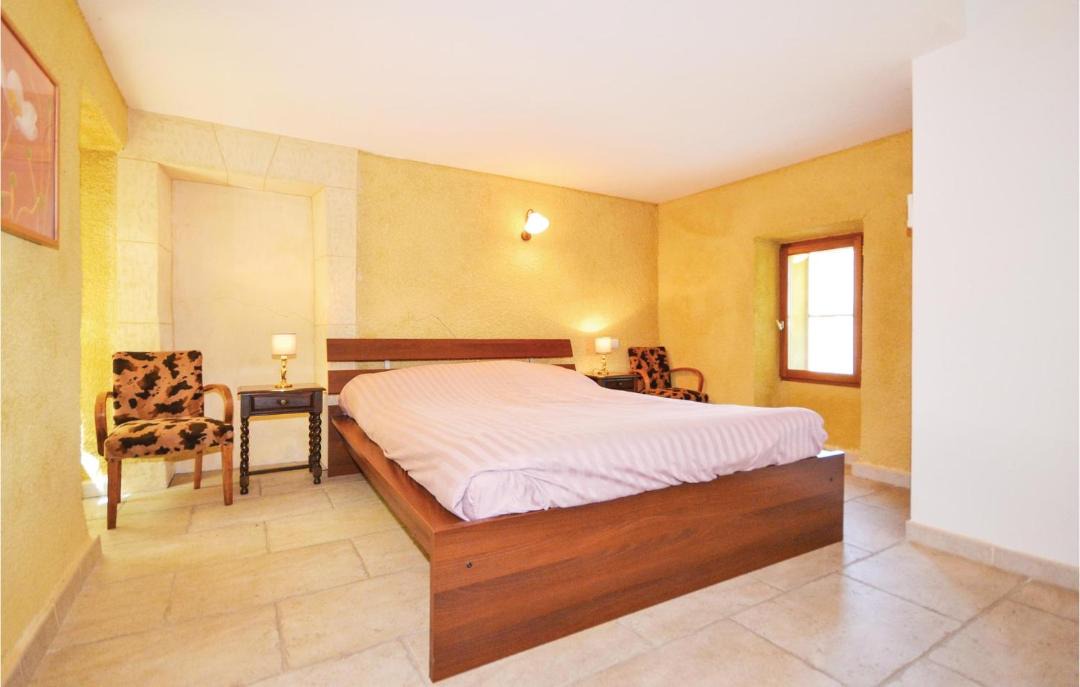 Photo of Bedroom in Apt