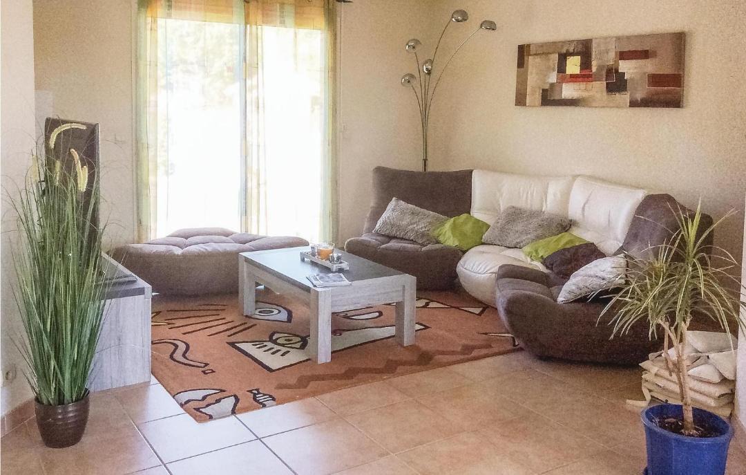 Photo of Livingroom in Puimisson