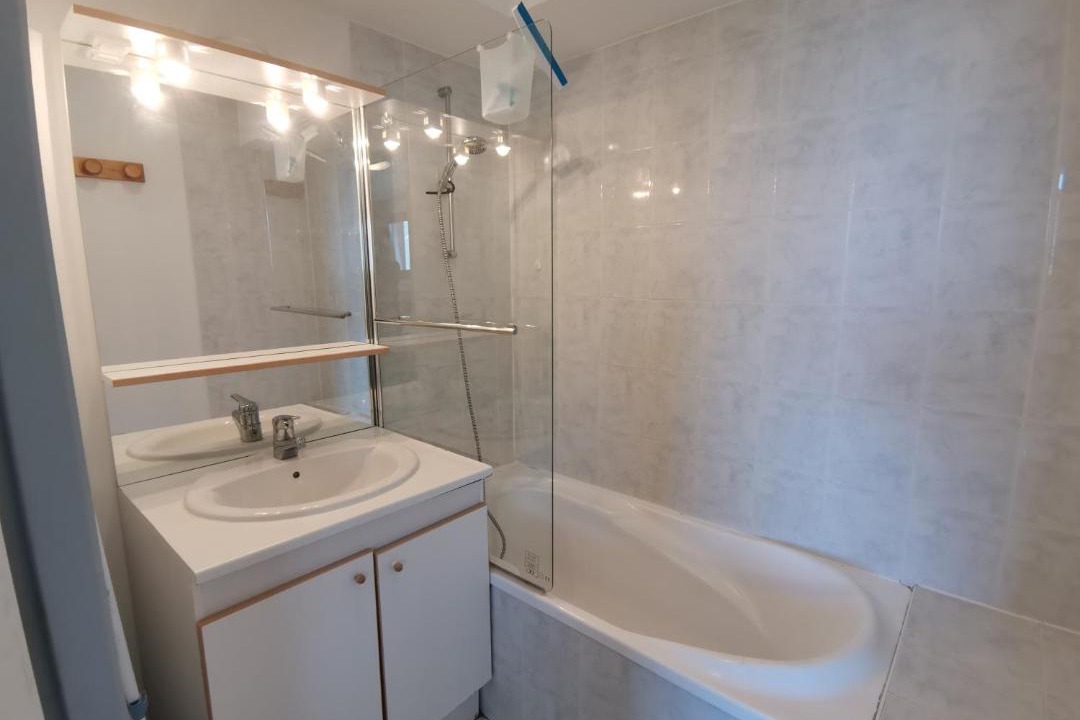 Photo of Bathroom in Reallon