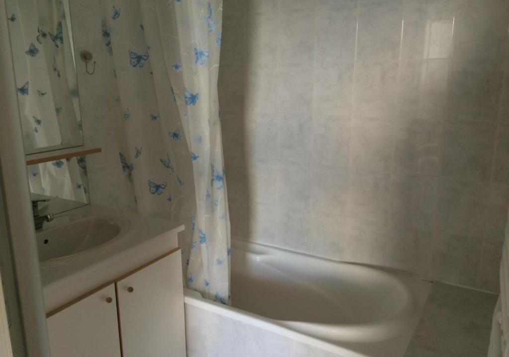 Photo of Bathroom in Reallon