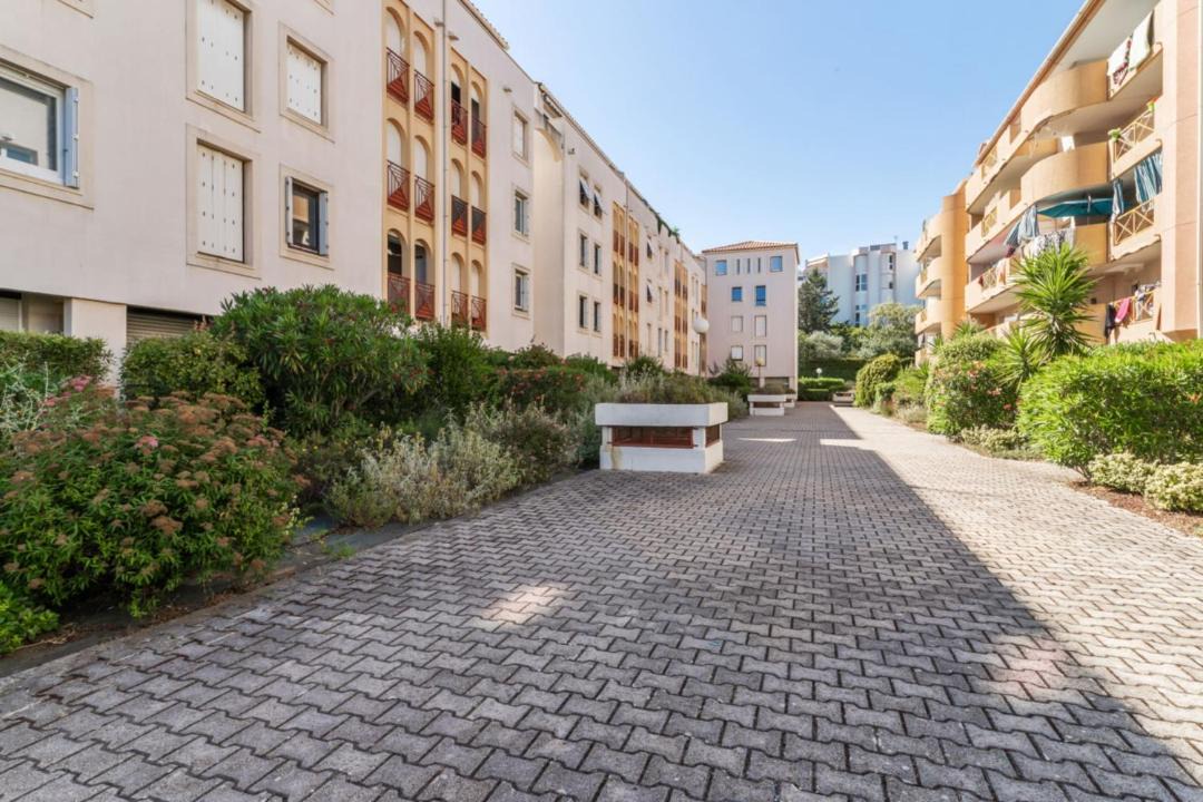Photo of Buildings in Estanove