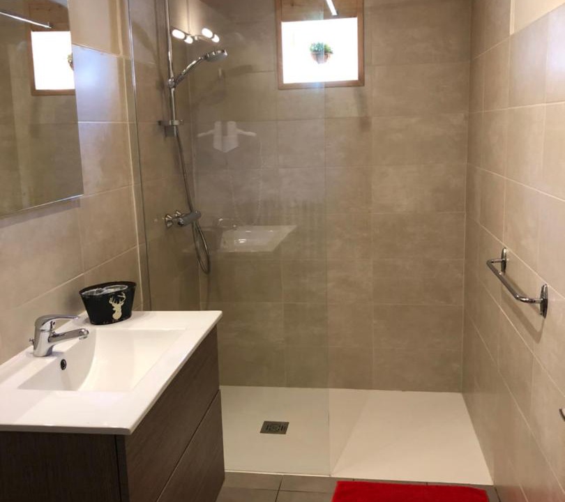 Photo of Bathroom in Vars
