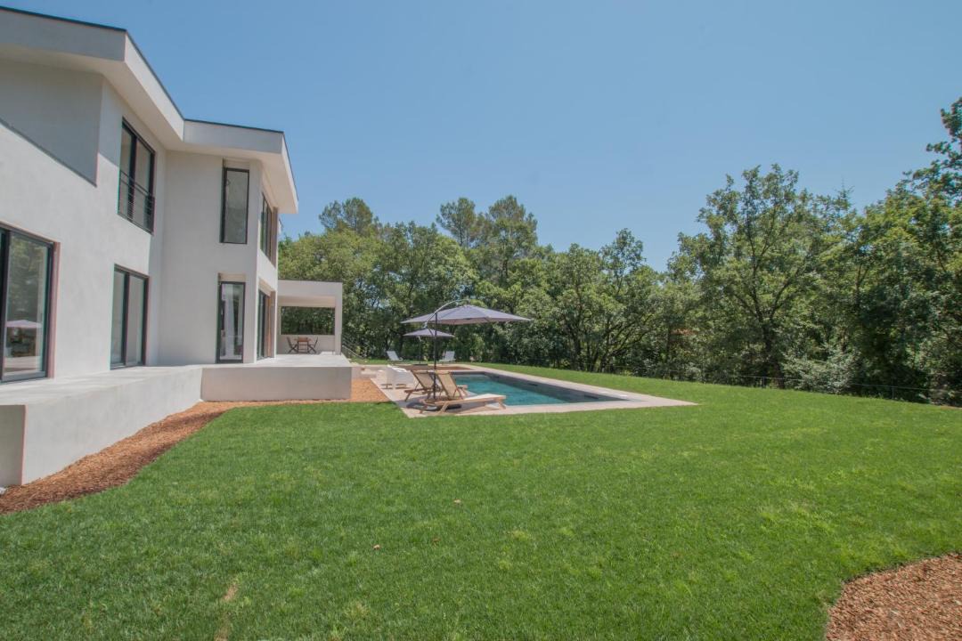 Photo of Others in Chateauneuf-Grasse