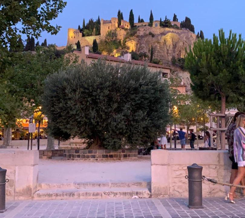 Photo of Others in Eguilles