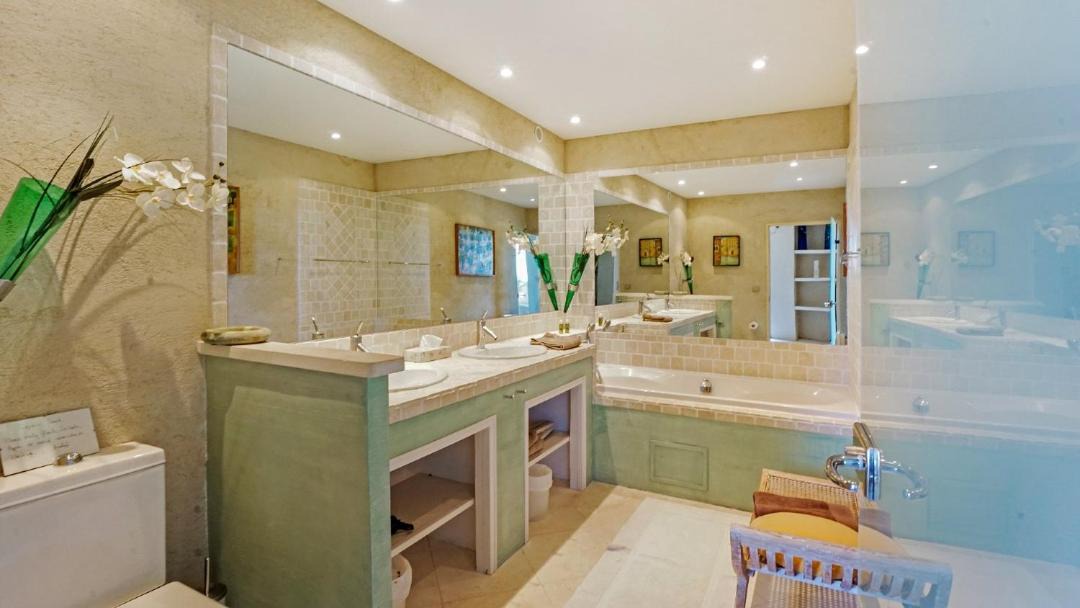 Photo of Kitchen in Les Baux-de-Provence