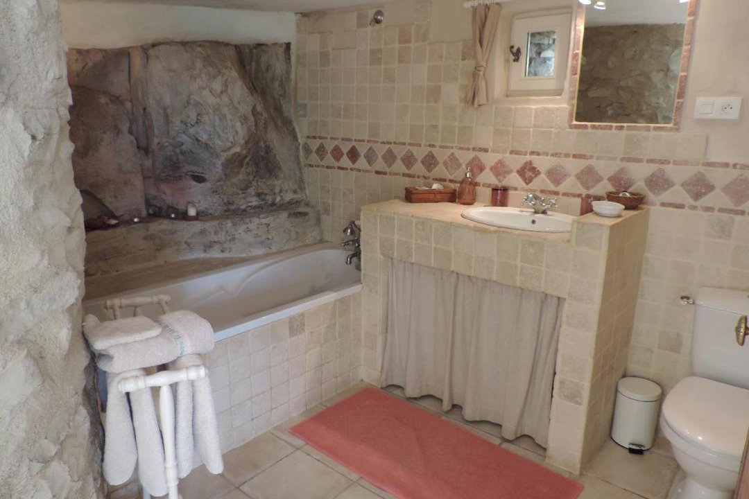Photo of Bathroom in Chateauneuf-Val-Saint-Donat