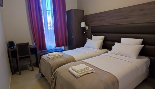 Standard Twin Room