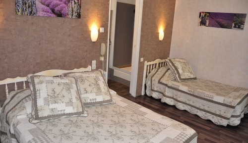 Superior Triple Room (avec Climatisation)