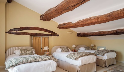 Family Villa, 5 Bedrooms, Pool Access, Vineyard View
