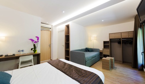 Quadruple Room, Bathtub