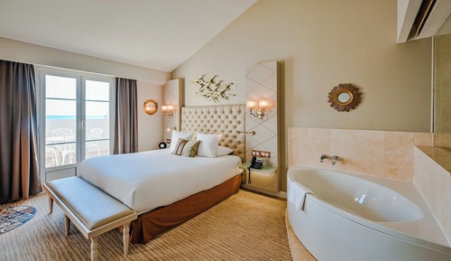 Tropezian Room