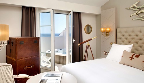 Tropezian Suite