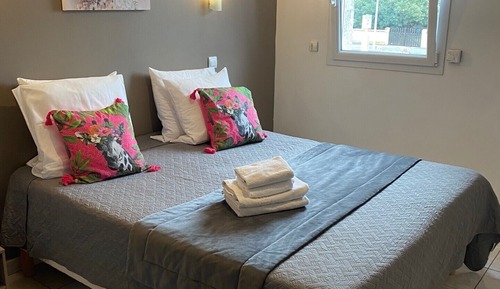 Comfort Double Room, 1 Bedroom, Ensuite, City View (Conf)