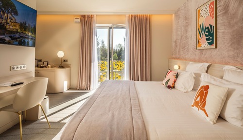 Suite, 1 King Bed, Non Smoking, Balcony