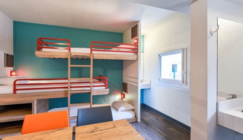 Shared Dormitory, 1 Twin Bed