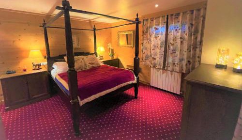 Suite with Mountain View