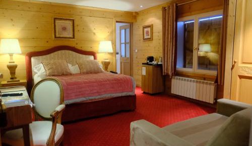 Triple Room with City View