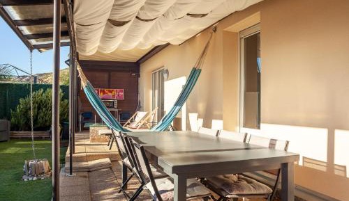 Two-Bedroom Deluxe Apartment with Garden View