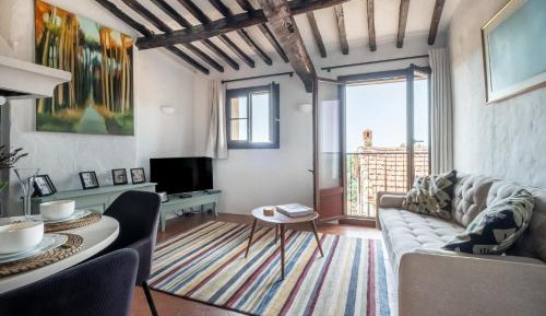 Two-Bedroom Deluxe Apartment with Ocean View