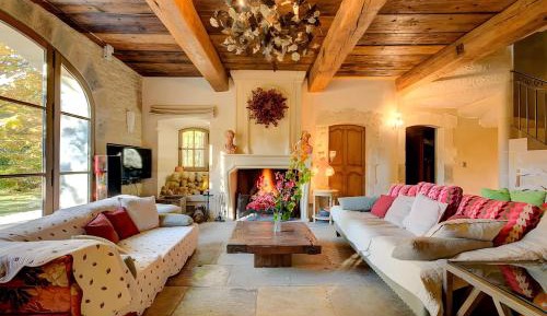 Seven-Bedroom House
