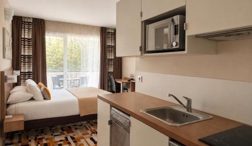 Family Two Bedroom Suite with Terrace and Kitchen (2 Adults + 2 Children)