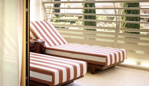 King Room with Sofa Bed and Garden View