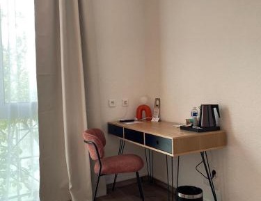 Comfort Queen Room with Sofa Bed - Non-Smoking