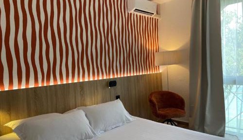 Comfort King Room with Park View - Ground Floor/Non-Smoking