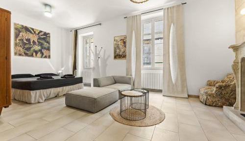 Apartment with Shower