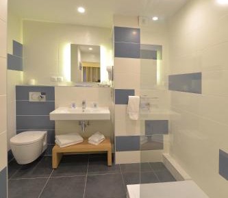 Standard Room - 1 Double Bed 2 Single Beds