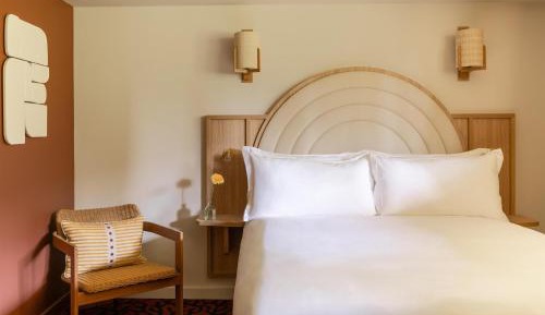 Queen Room - Mobility Access