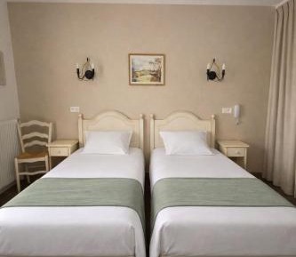 Twin Room with Shower