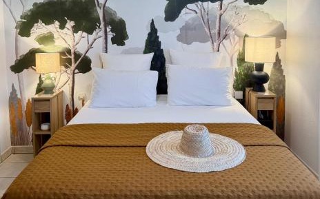 Suite with Mountain View
