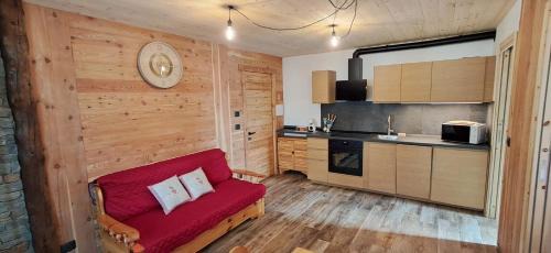 One-Bedroom Apartment with Garden