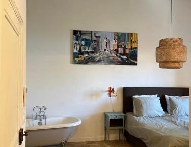 Deluxe King Room