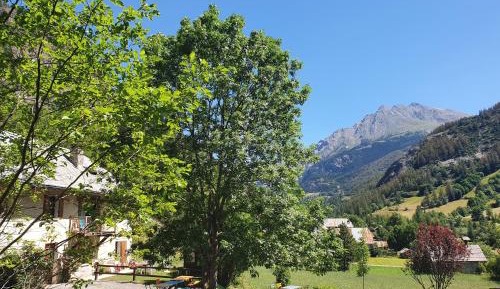 Double Room with Mountain View