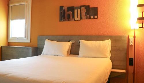 Standard Room with King Bed - Disability Access
