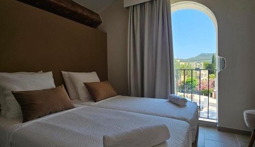 One-Bedroom Apartment with Terrace