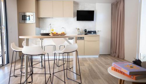 Suite with 3 bedrooms