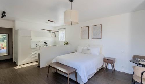 Apartment with Terrace
