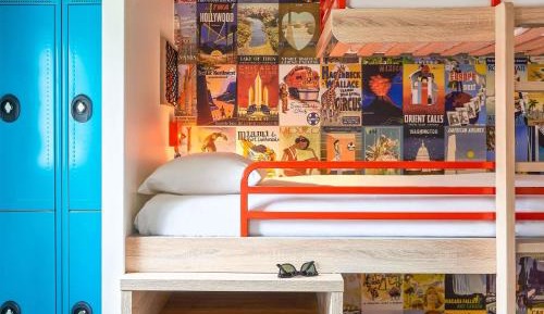 6-Bed Dormitory Room with Shared Bathroom