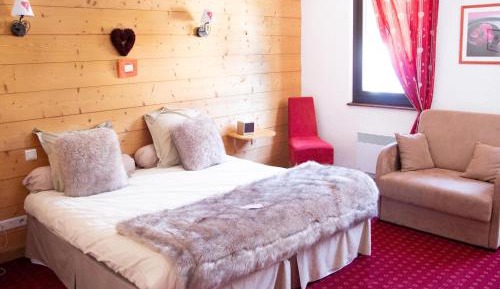 Superior Deluxe Double or Twin Room 