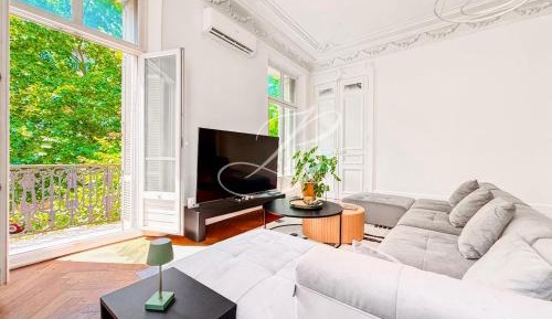 Three-Bedroom Deluxe Apartment