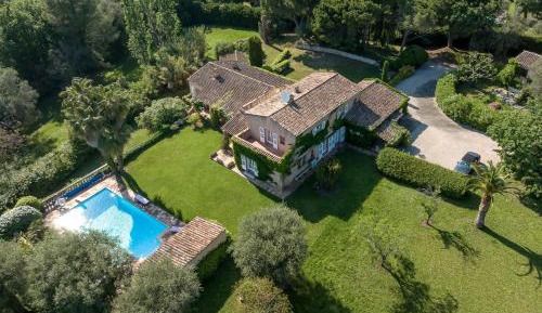 Deluxe Villa